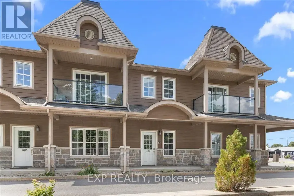 202 - 245 Equinox Drive E, Russell