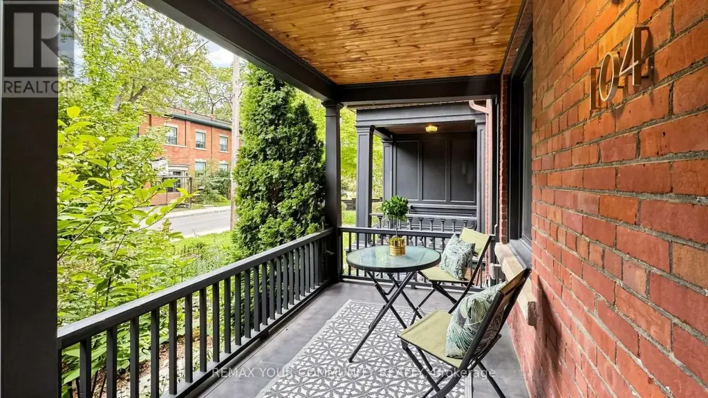 104 Wells Street, Toronto (Annex)