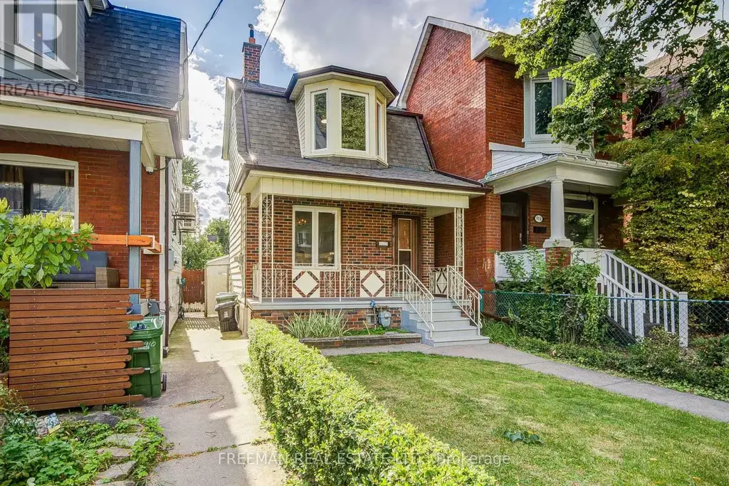 912 Manning Avenue, Toronto (Annex)