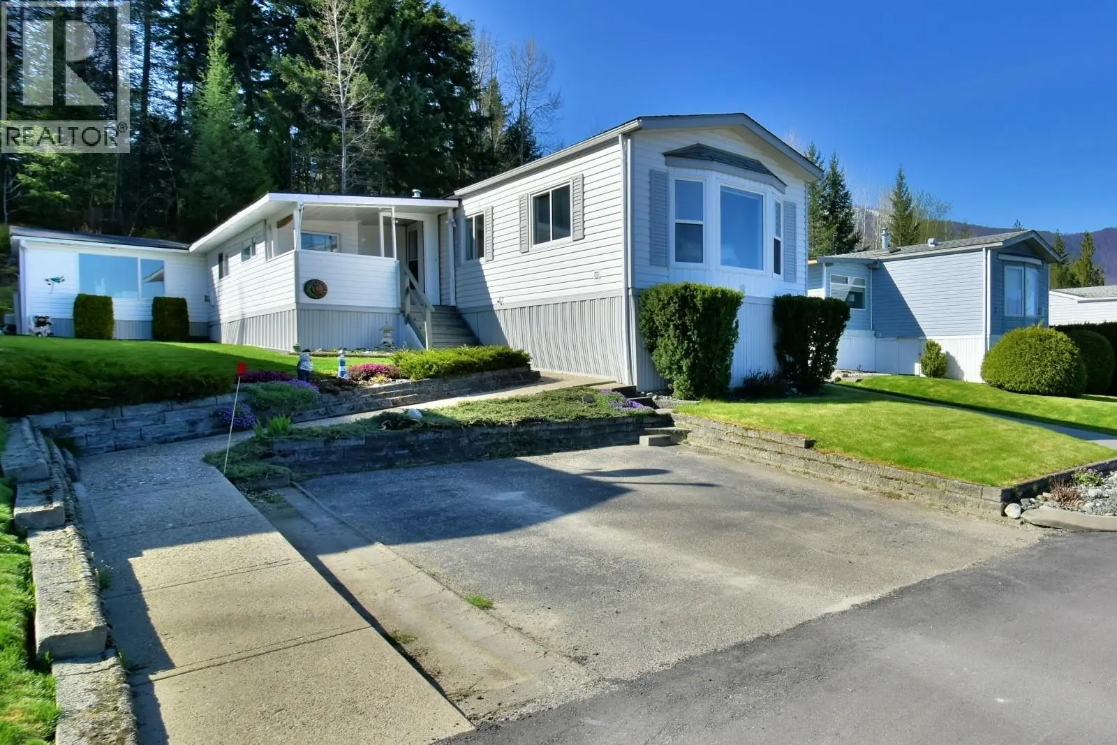 Photo of Listing #10400378