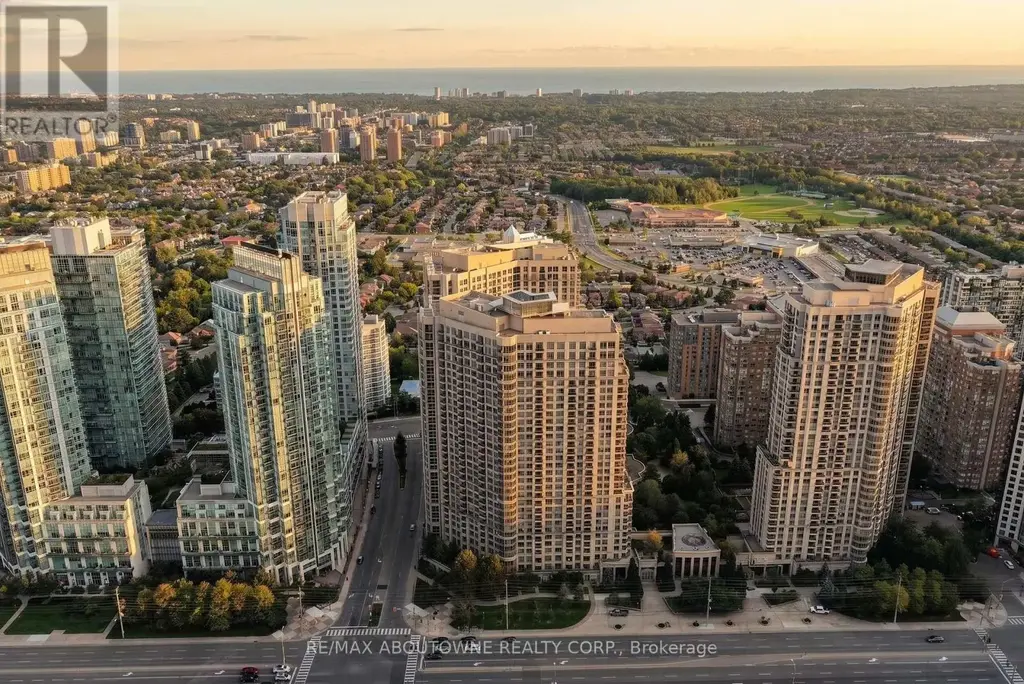 Gph25 - 3888 Duke Of York Boulevard, Mississauga (City Centre)