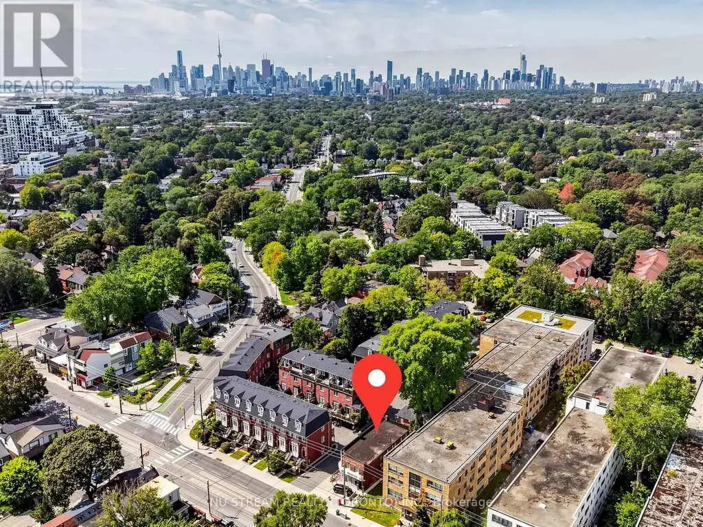 130 Kingston Road, Toronto (Woodbine Corridor)