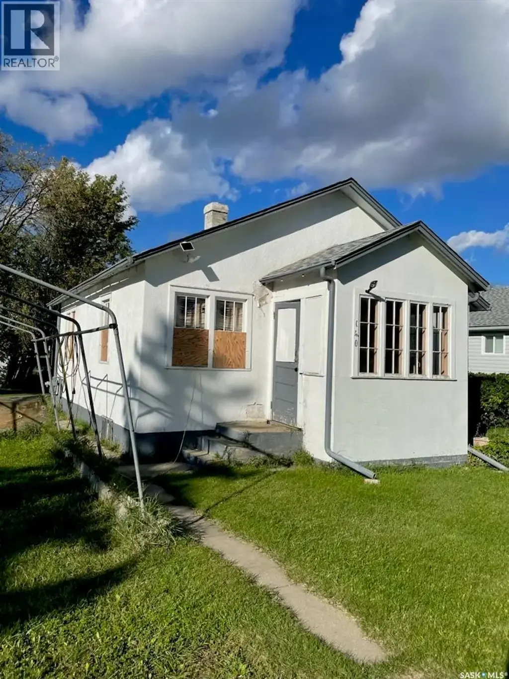 140 29th Street W, Prince Albert