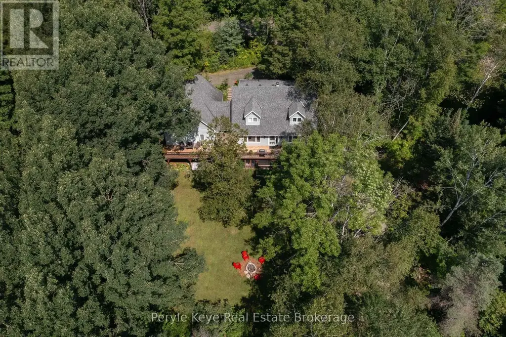 1042 Hillside Crescent, Lake of Bays (Sinclair)