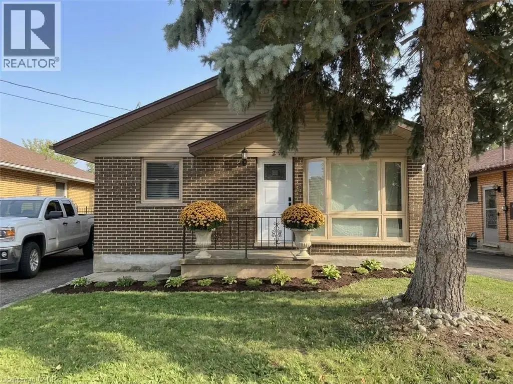 27 Winslow Drive, Kitchener
