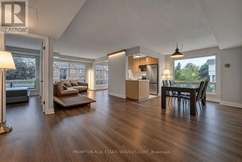 210 - 1 Hycrest Avenue, Toronto (Willowdale East)