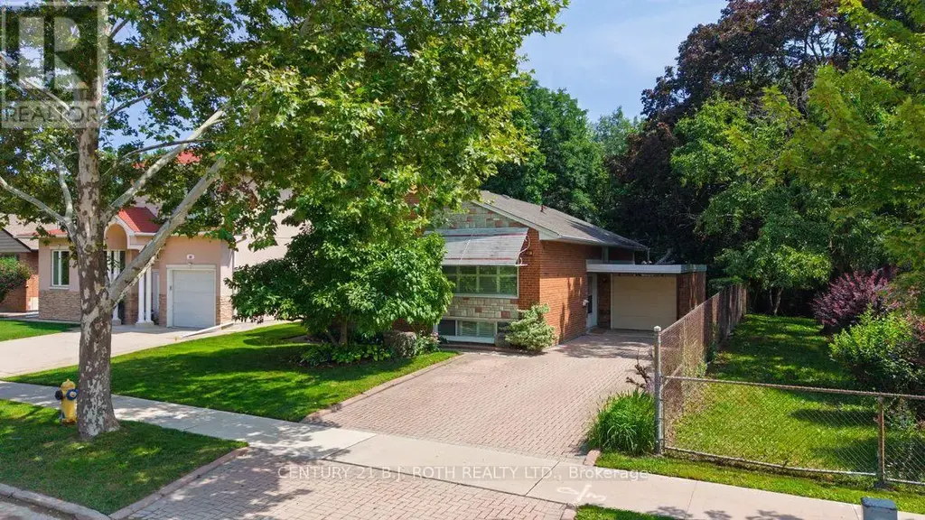 109 Wincott Drive, Toronto (Kingsview Village-The Westway)