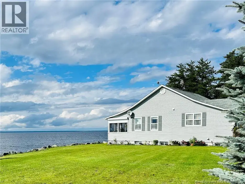 38 Front Road, Bay Du Vin