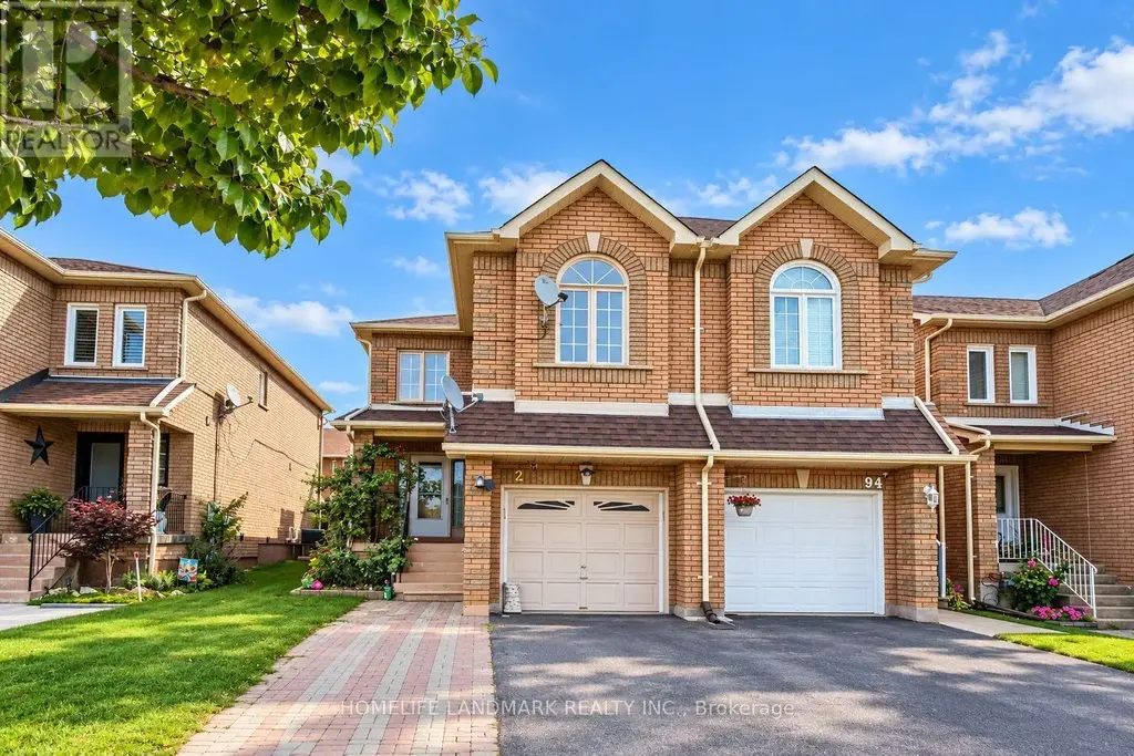 92 Denton Circle, Vaughan (Maple)
