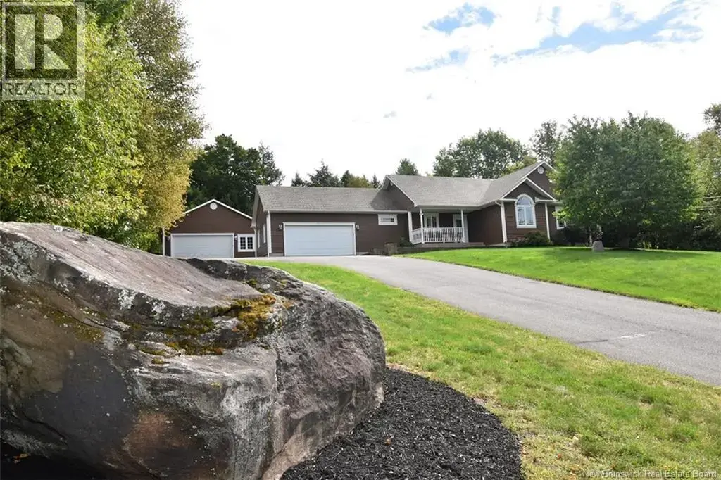 168 Country Wood Lane, Fredericton
