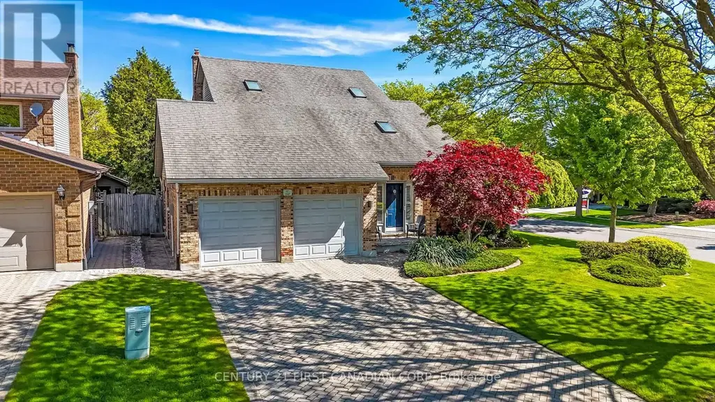 47 Monte Vista Crescent, London South (South N)