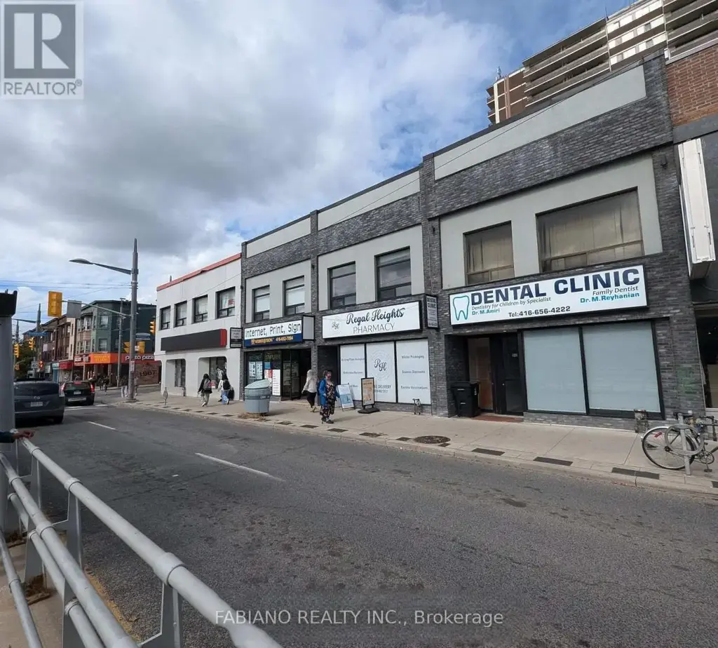 944 St Clair Avenue W, Toronto (Oakwood Village)