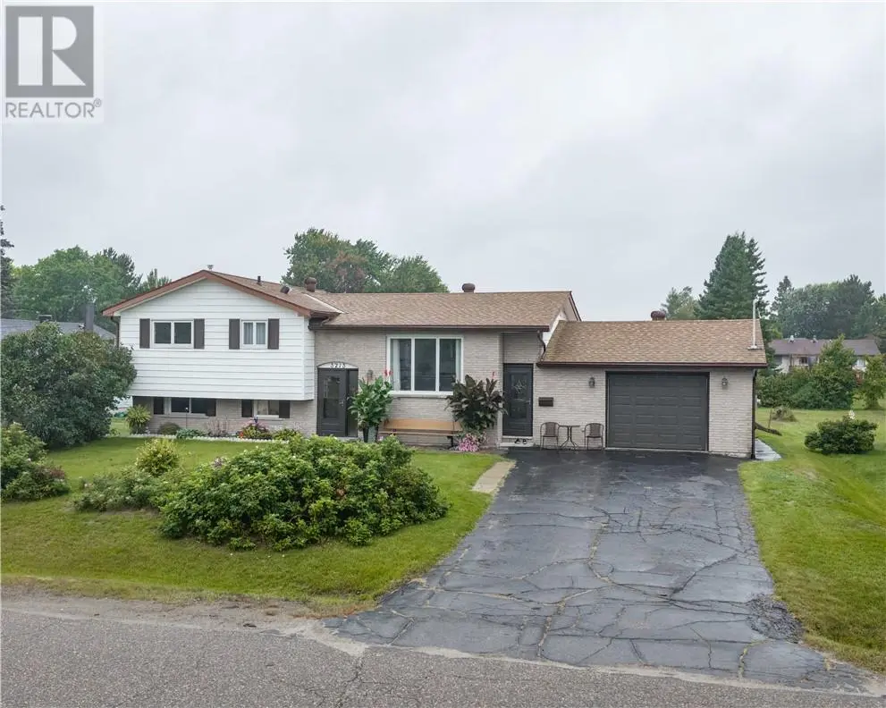 3213 Parkdale Crescent, Val Caron