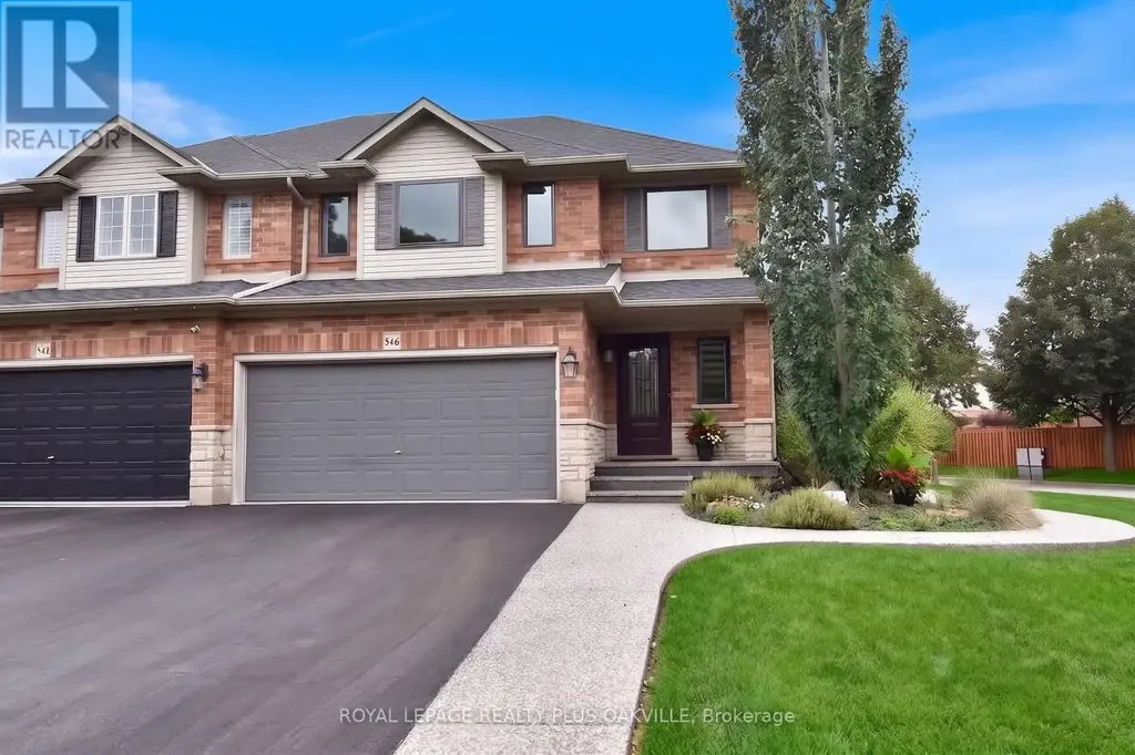 546 Sandcherry Drive, Burlington (Bayview)