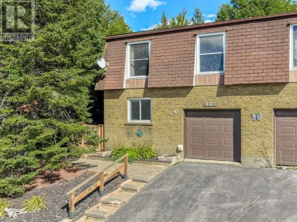 1400 Magnolia Boulevard, Sudbury