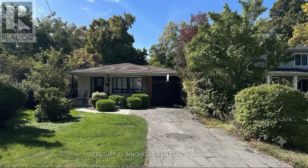 18 Larwood Boulevard, Toronto (Cliffcrest)