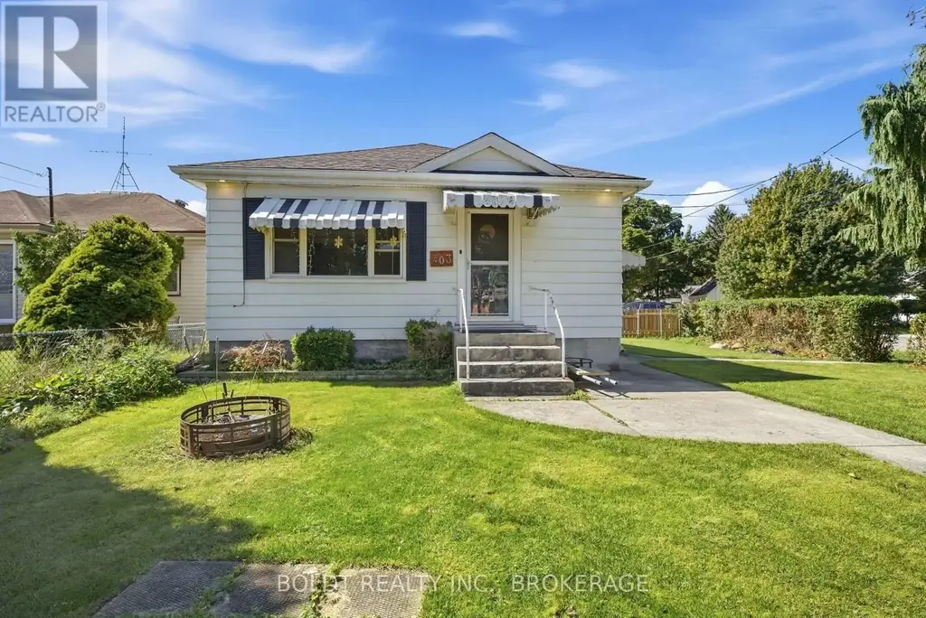 Upper - 403 Grantham Avenue, St. Catharines (Carlton/Bunting)