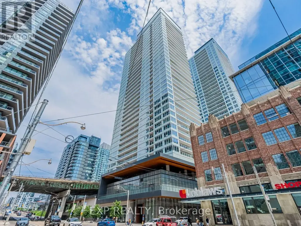 611 - 19 Bathurst Street, Toronto (Waterfront Communities)