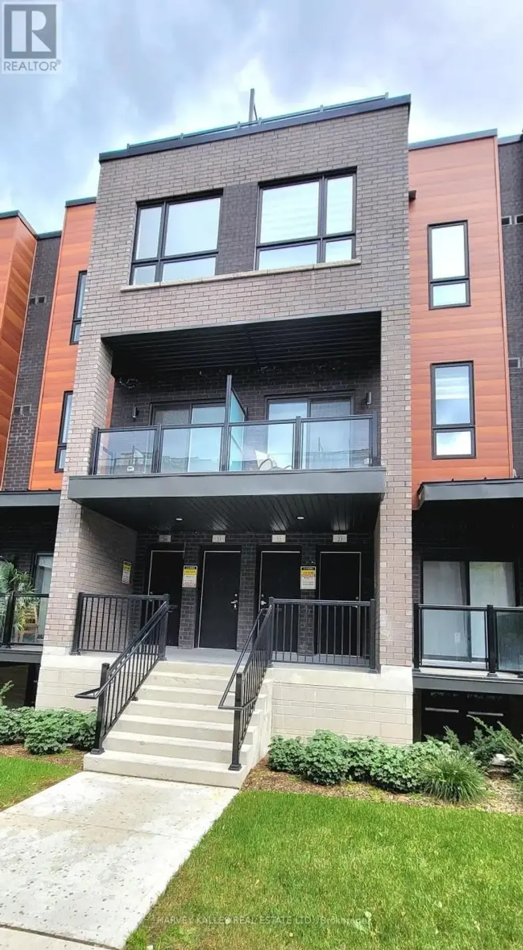 21 - 17 Lytham Green Circle, Newmarket (Glenway Estates)