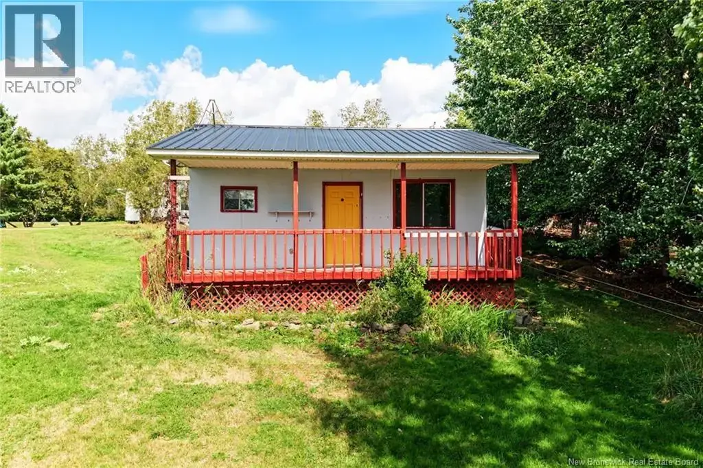 301 Sand Point Road, Lakeville Corner