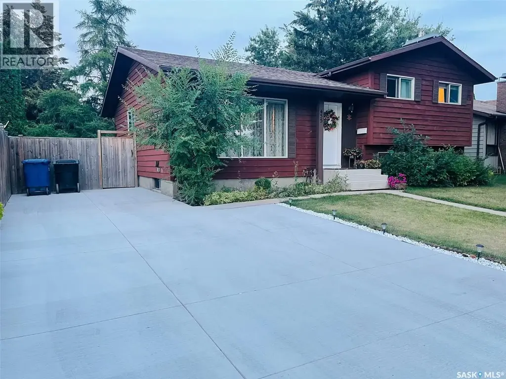 455 Kingsmere Boulevard, Saskatoon