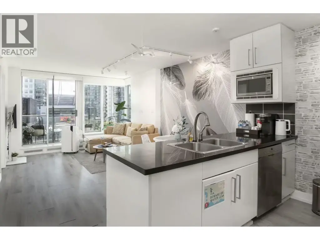 1107 689 Abbott Street, Vancouver