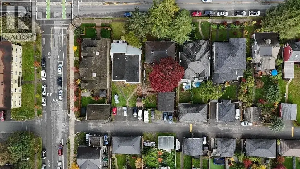 313 E 13th Street, North Vancouver
