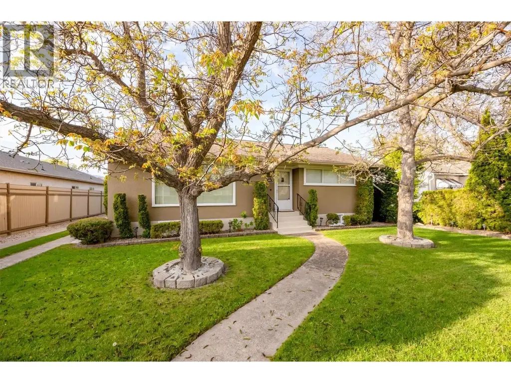 1040 Laurier Avenue, Kelowna