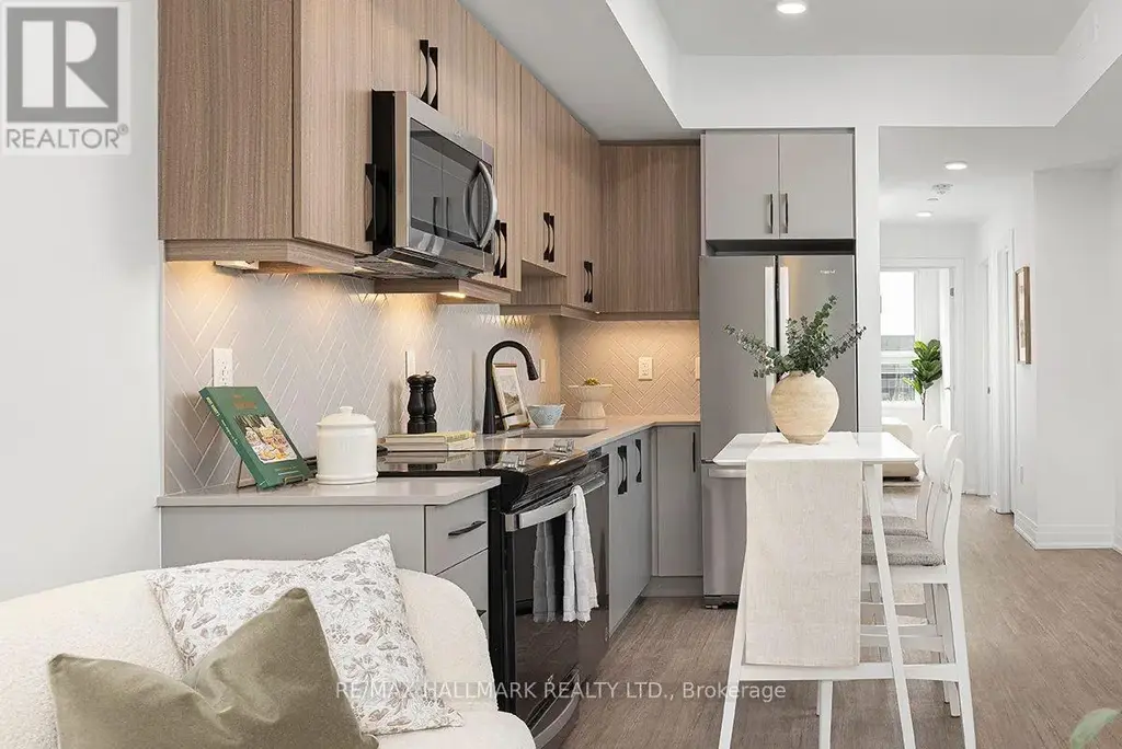 2 - 15 Brenthall Avenue W, Toronto (Parkwoods-Donalda)