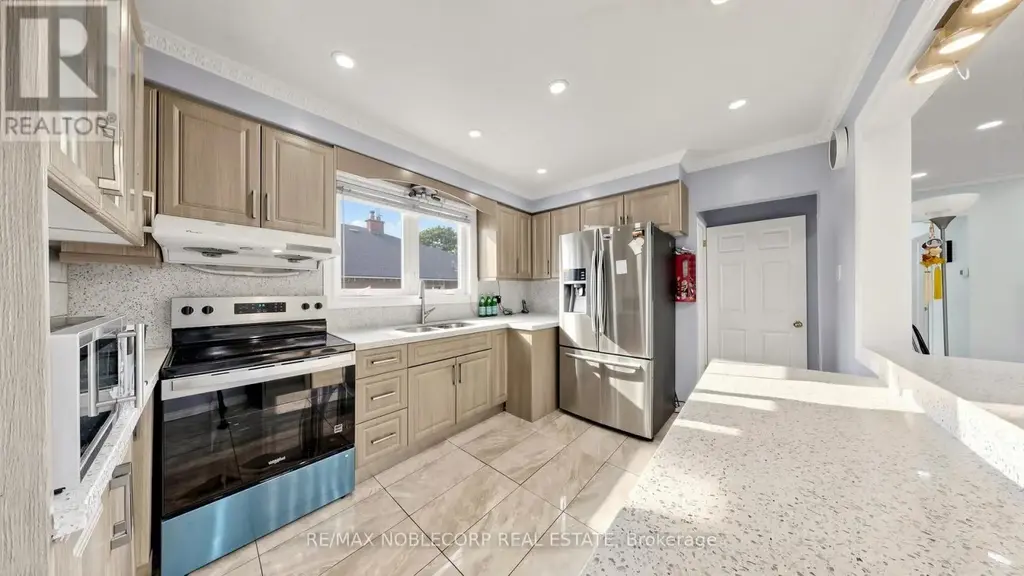 95 Snowood Court, Toronto (Glenfield-Jane Heights)