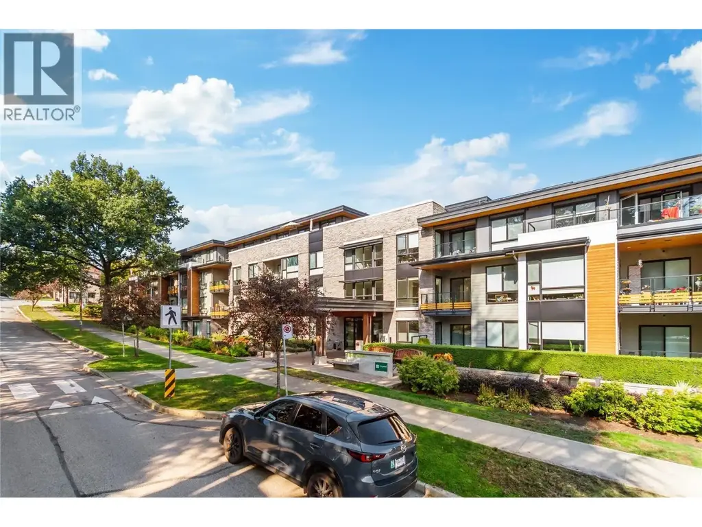 206 3365 E 4th Avenue, Vancouver