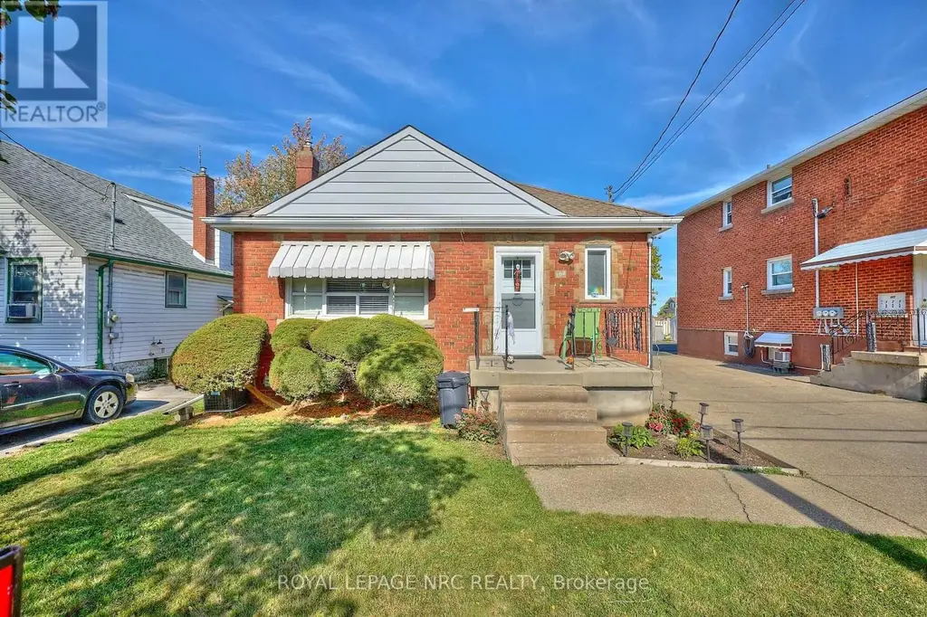 102 Townline Rd. West Road, St. Catharines (Burleigh Hill)