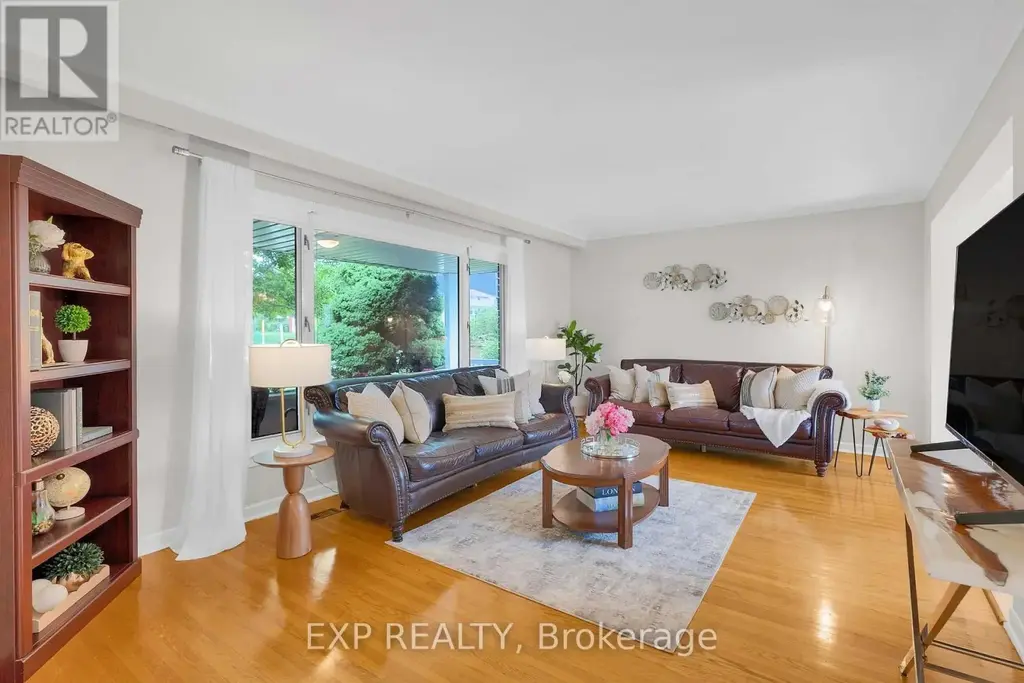 182 Derrydown Road, Toronto (York University Heights)
