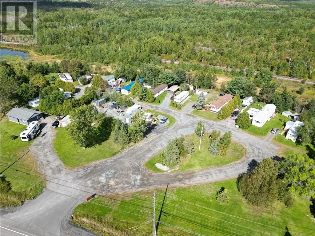 1035 Hwy 17 E, Wahnapitae