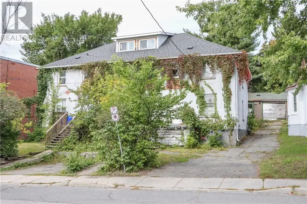 348-352 Howey Drive, Sudbury