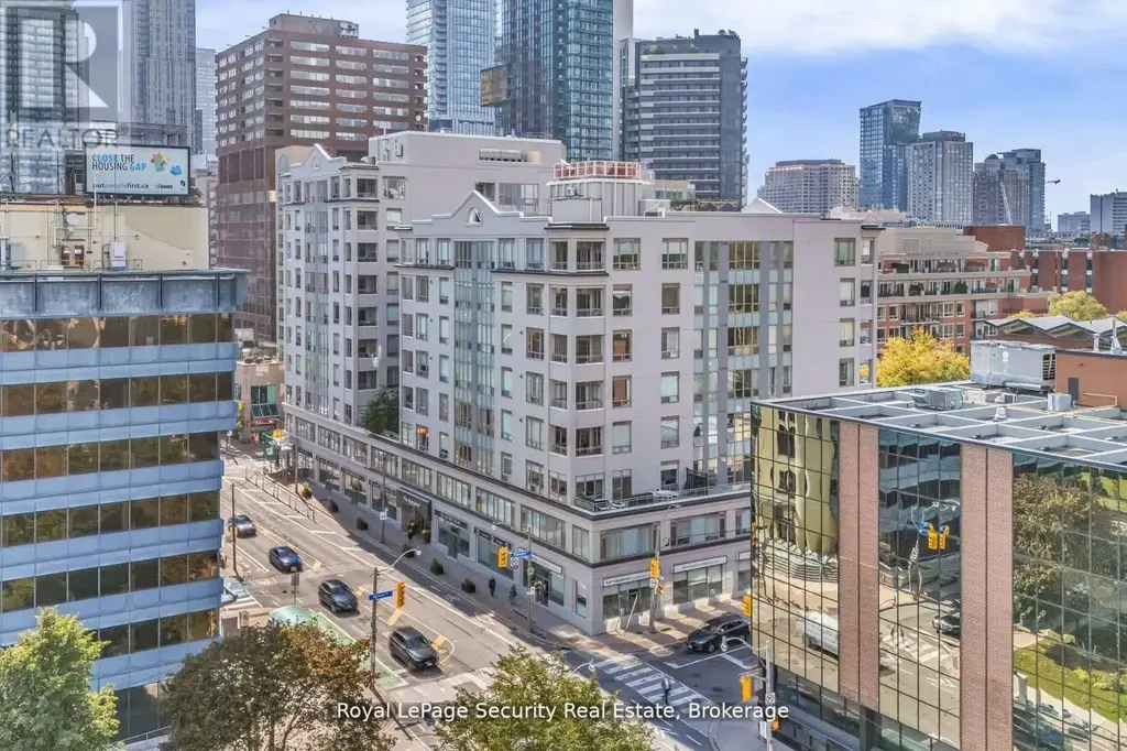403 - 980 Yonge Street, Toronto (Annex)