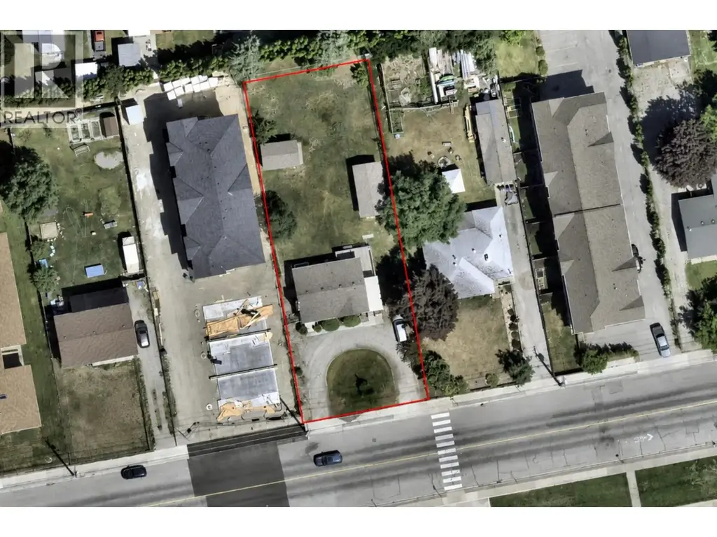 137 Green Avenue W, Penticton
