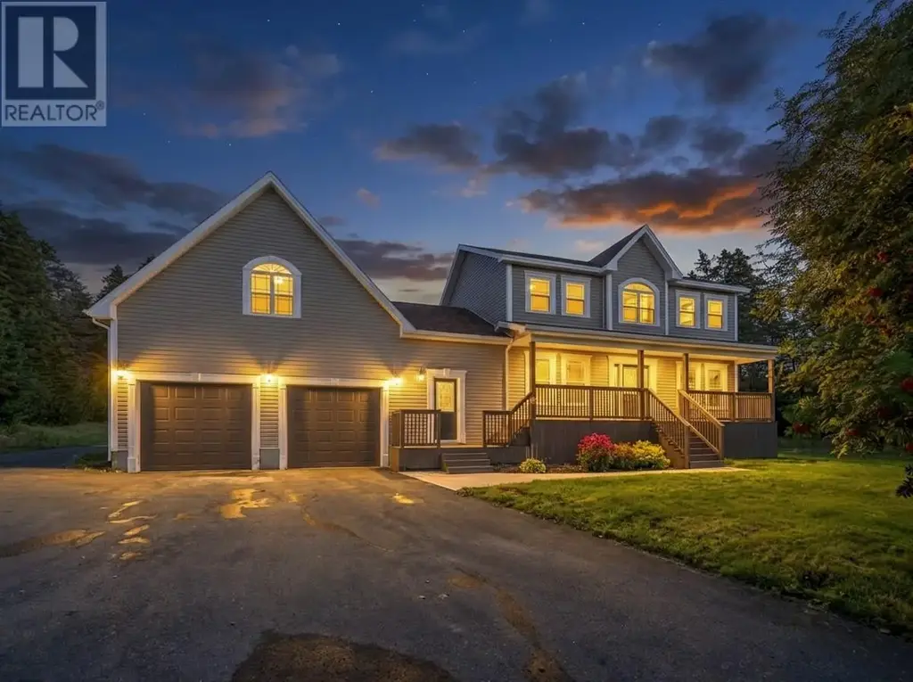 16 Hillview Place, South River