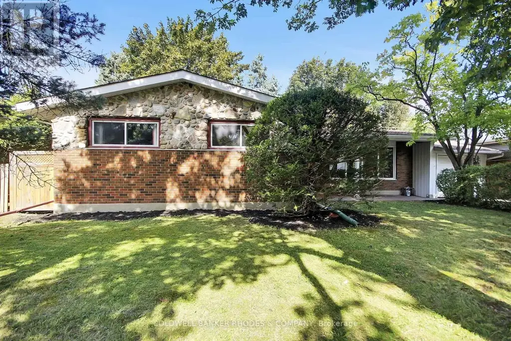11 Wallford Way, Ottawa