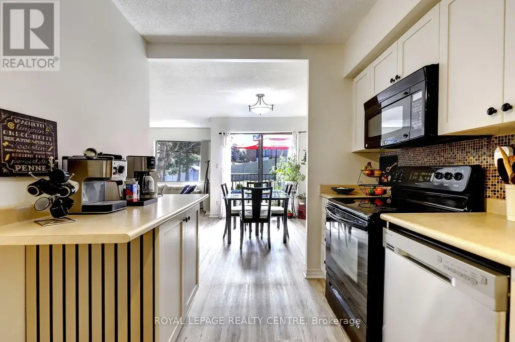 201 - 1000 Cedarglen Gate, Mississauga (Erindale)