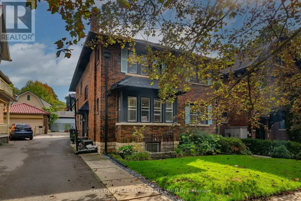Upper - 11 Rose Park Crescent, Toronto (Rosedale-Moore Park)