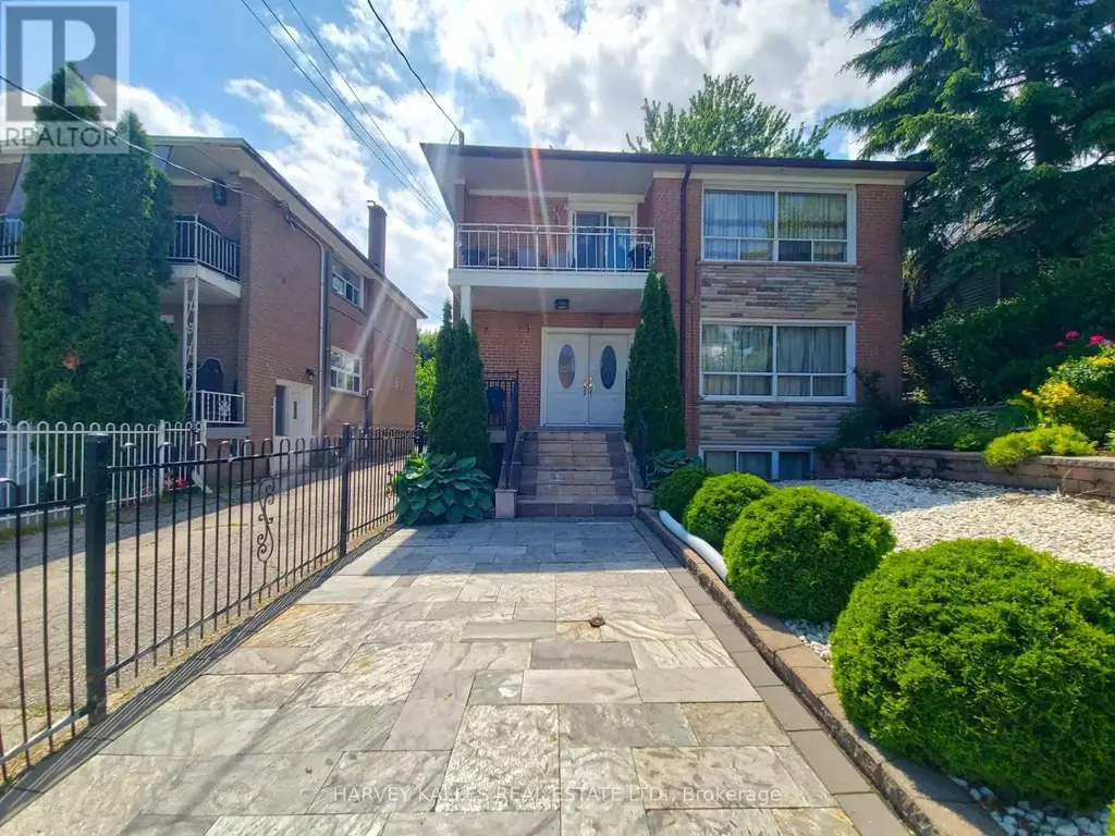 Room # 4 - 8 Medford Avenue, Toronto (Oakridge)