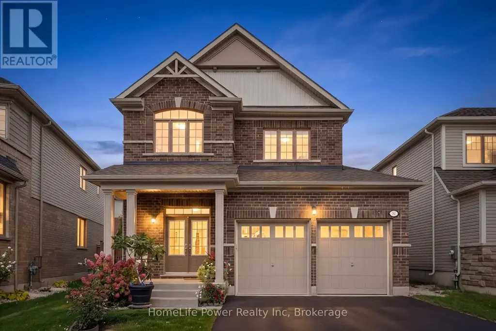 54 Elliot Avenue E, Centre Wellington (Fergus)