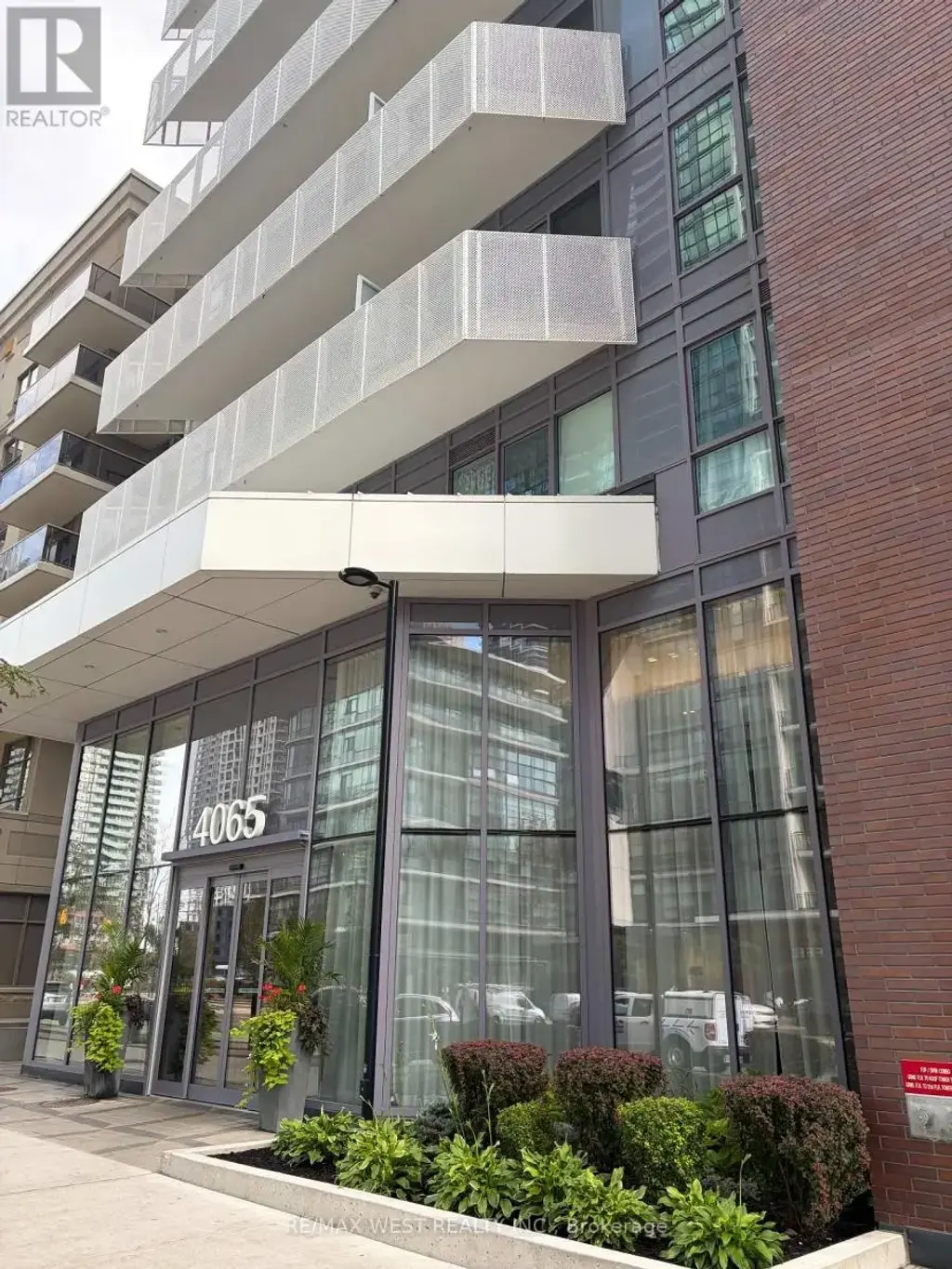 4211 - 4065 Confederation Parkway, Mississauga (City Centre)