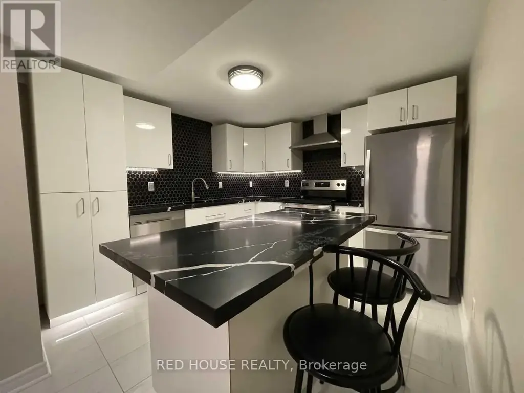 Lower - 69 Simpson Road, Newmarket (Central Newmarket)
