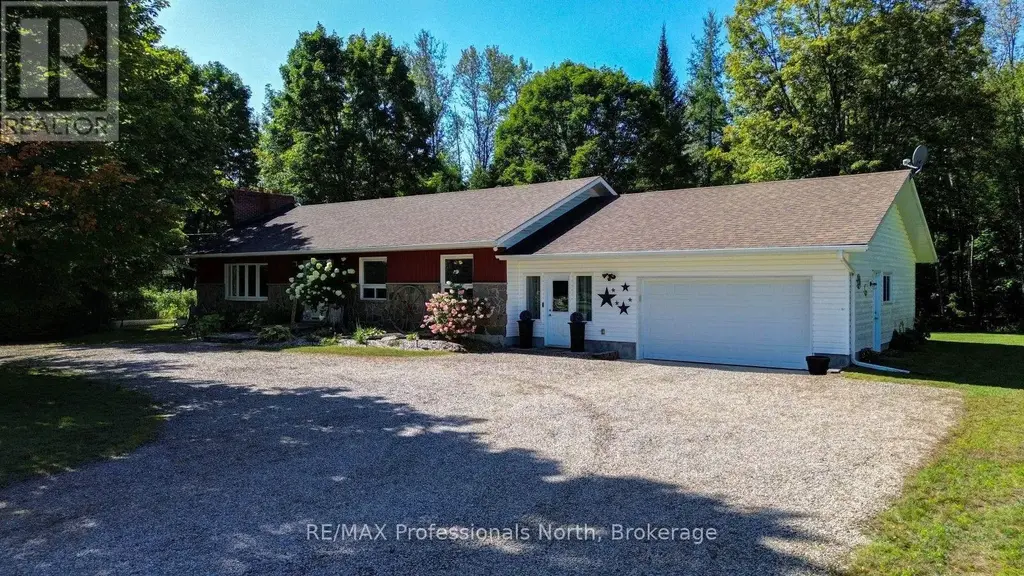 1017 Clement Lake Road, Highlands East (Monmouth)