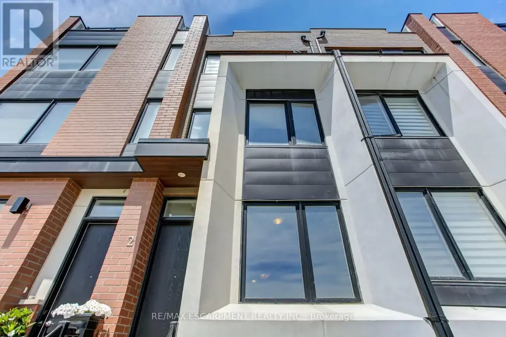 2 - 130 Frederick Tisdale Drive, Toronto (Downsview-Roding-CFB)