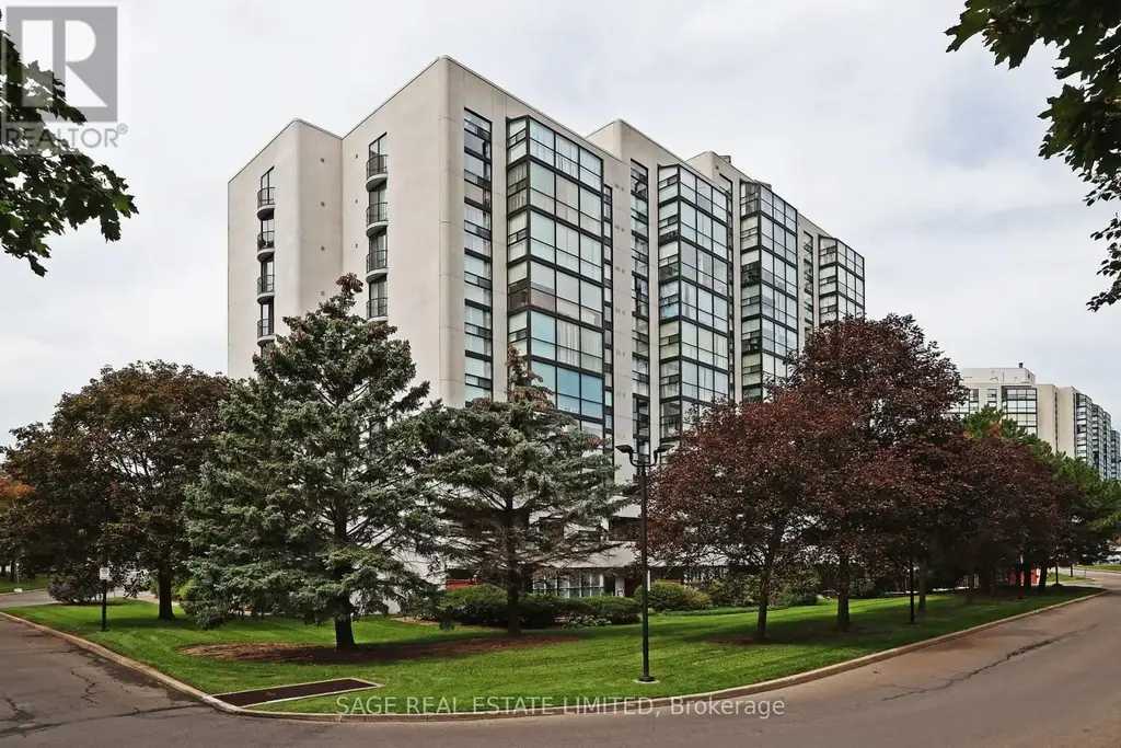 1015 - 30 Harding Boulevard W, Richmond Hill (North Richvale)