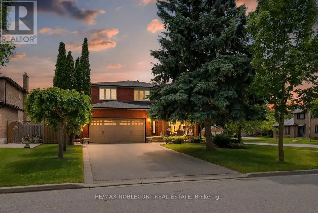 3 Castlehill Road, Vaughan (Maple)