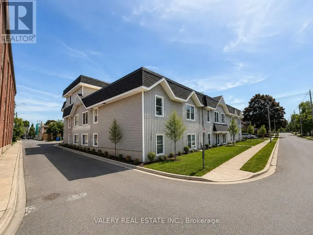 303 - 1123 Queenston Road, Cambridge